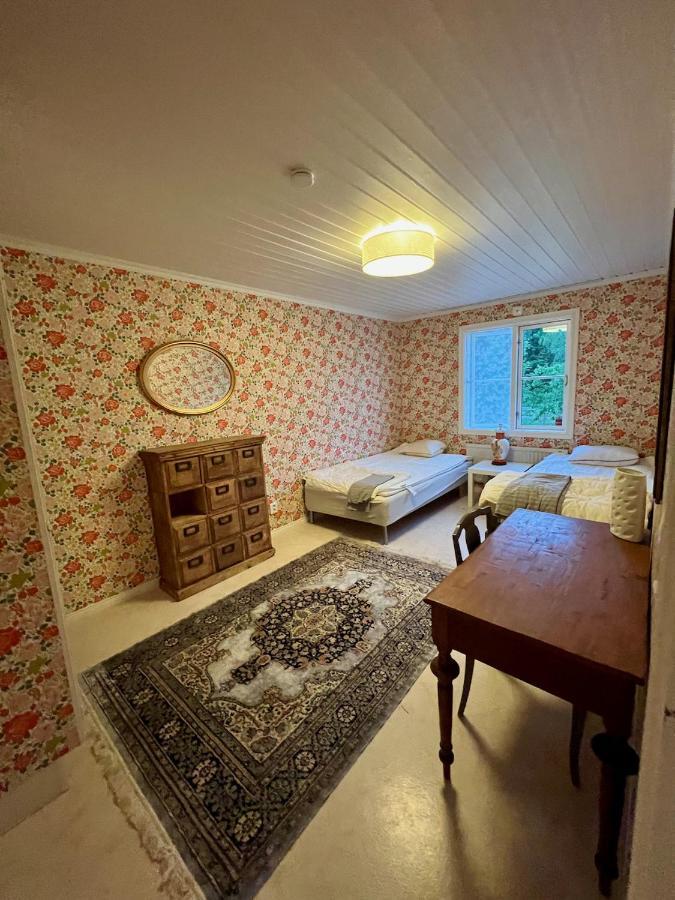 Villa Idylliskt Hus Med Sjoeutsikt. à Östhammar Extérieur photo